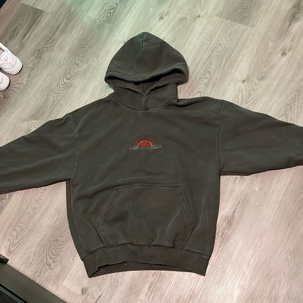 Gv Gallery Raspberry Hills Hoodie